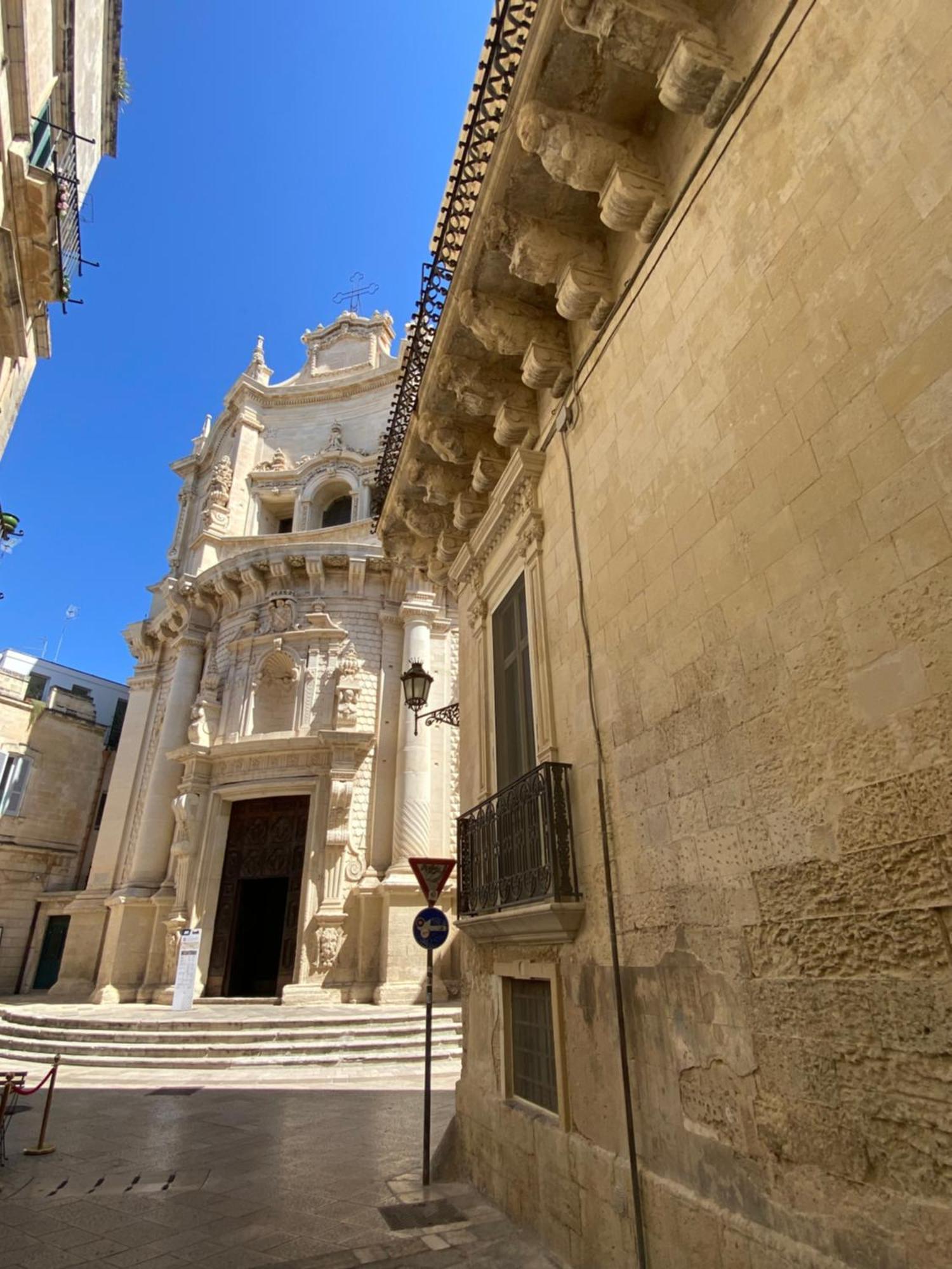 Roiss Haus Suites Lecce Buitenkant foto
